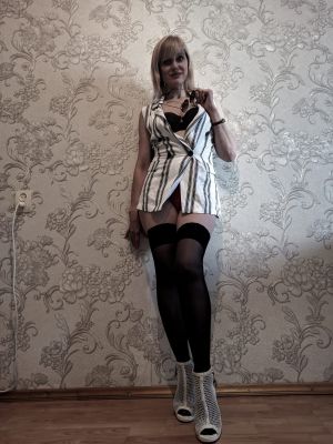 Алиса , 33 лет — минет в машине