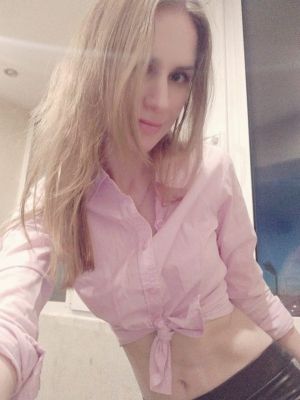 Девушки Симферополя — инди Вика